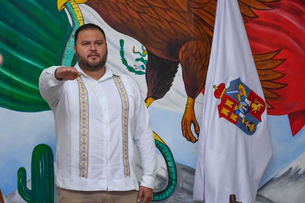 Alfonso Baca nombró a gabinete del Ayuntamiento de Paraíso