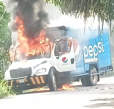 Ataques a vehículos y comercios en Tabasco