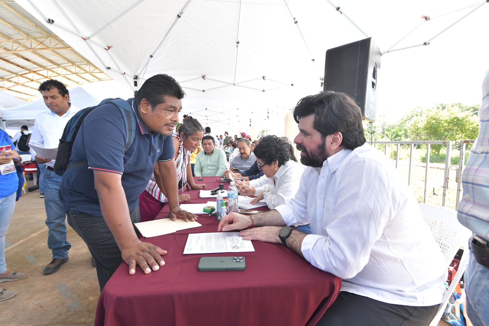 Atención al pueblo en Villa Benito Juárez (San Carlos), en Macuspana