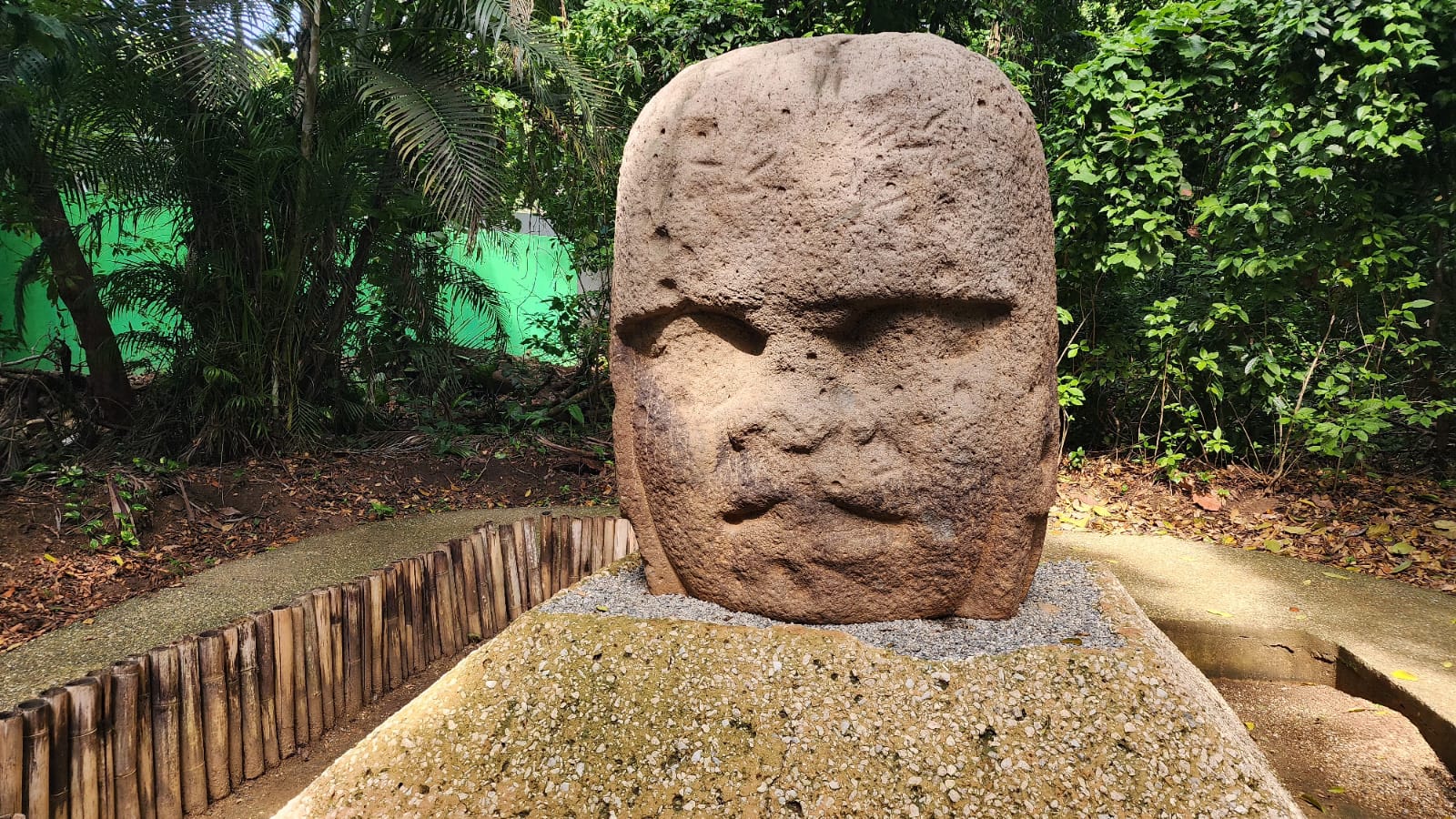 GRAFI-CASOS: Reinauguración del Parque Museo La Venta