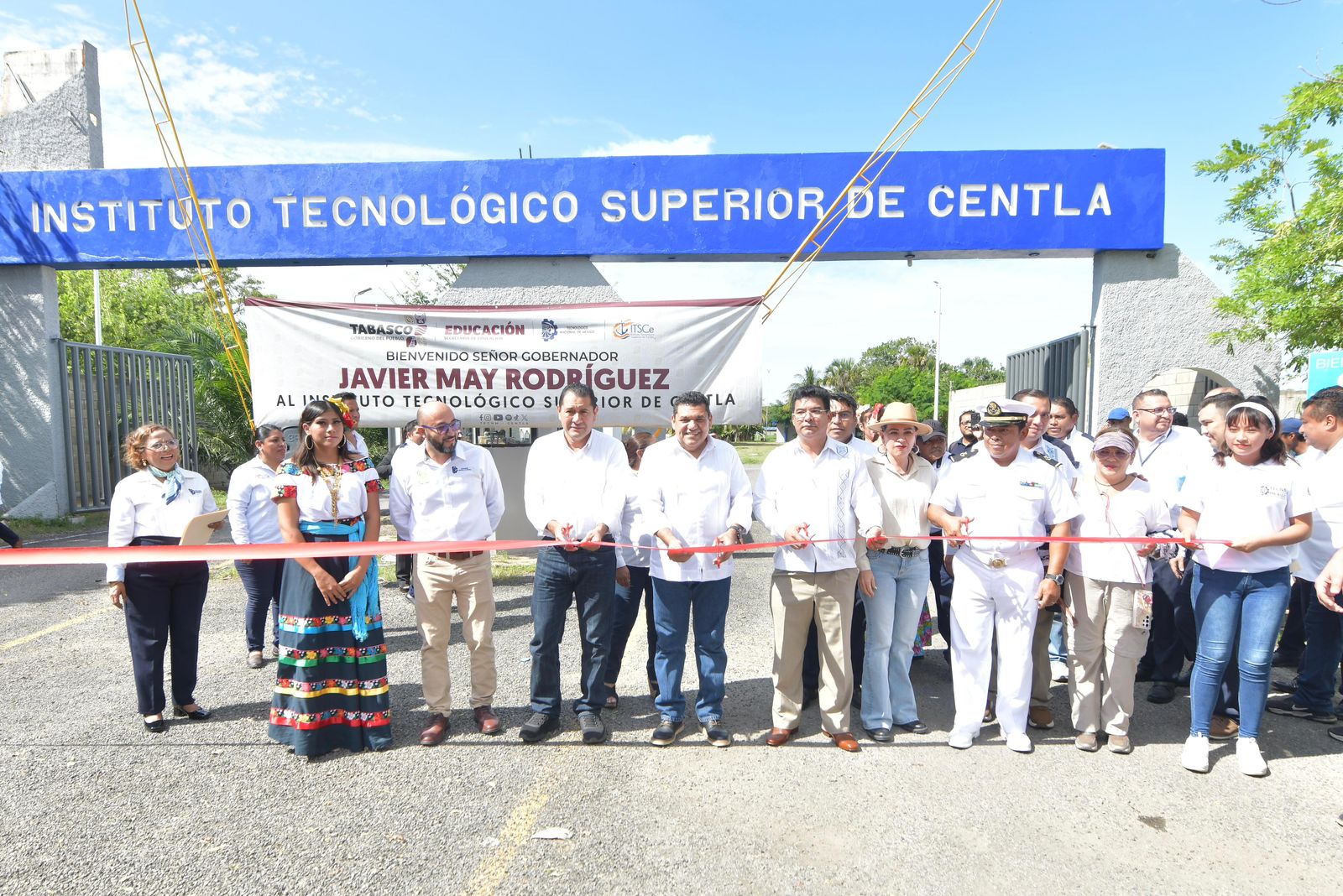 Javier May Rodríguez inauguró obras en Tecnológico de Centla