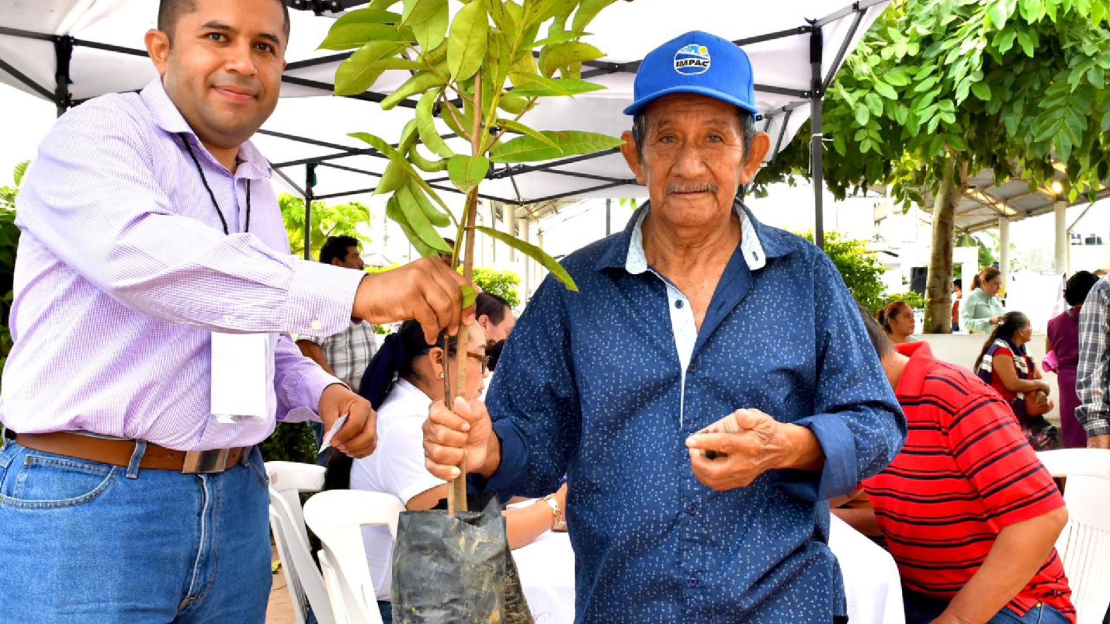 Las acciones emprendidas por el gobierno de Javier May no solo son simbólicas, sino que también representan un impacto tangible en la vida de los ciudadanos.