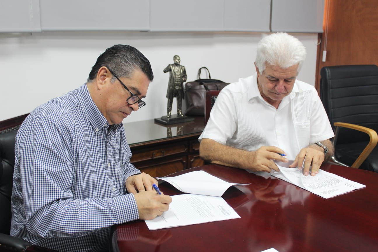 Secretarios del gabinete de Javier May