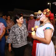 Yolanda Osuna Atestiguó Presentación de Libro sobre el Panteón Central