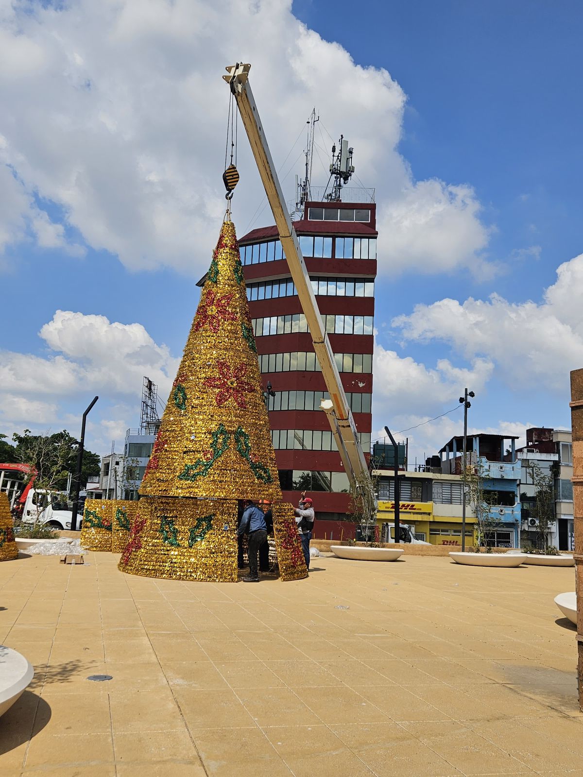 Árboles y adornos en Villahermosa