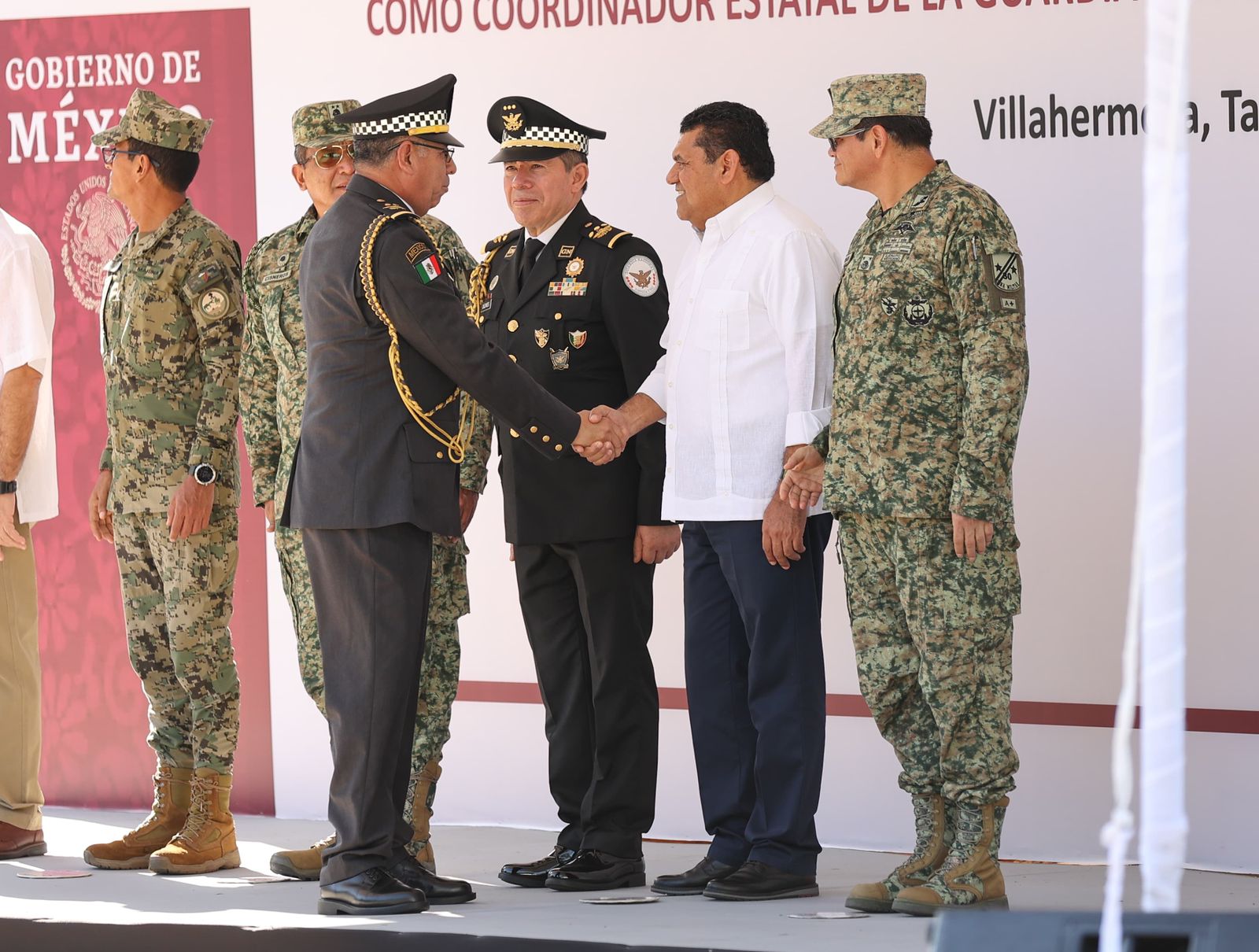 El Gobernador Javier May dio la bienvenida al General Ignacio Murillo Rodríguez