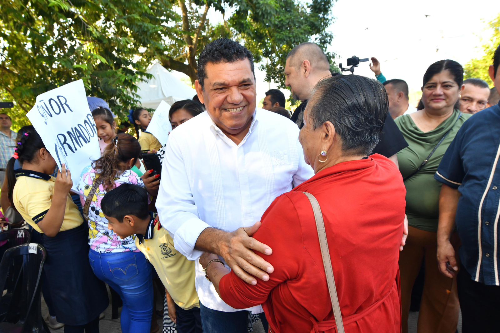 Compromiso del Gobernador Javier May