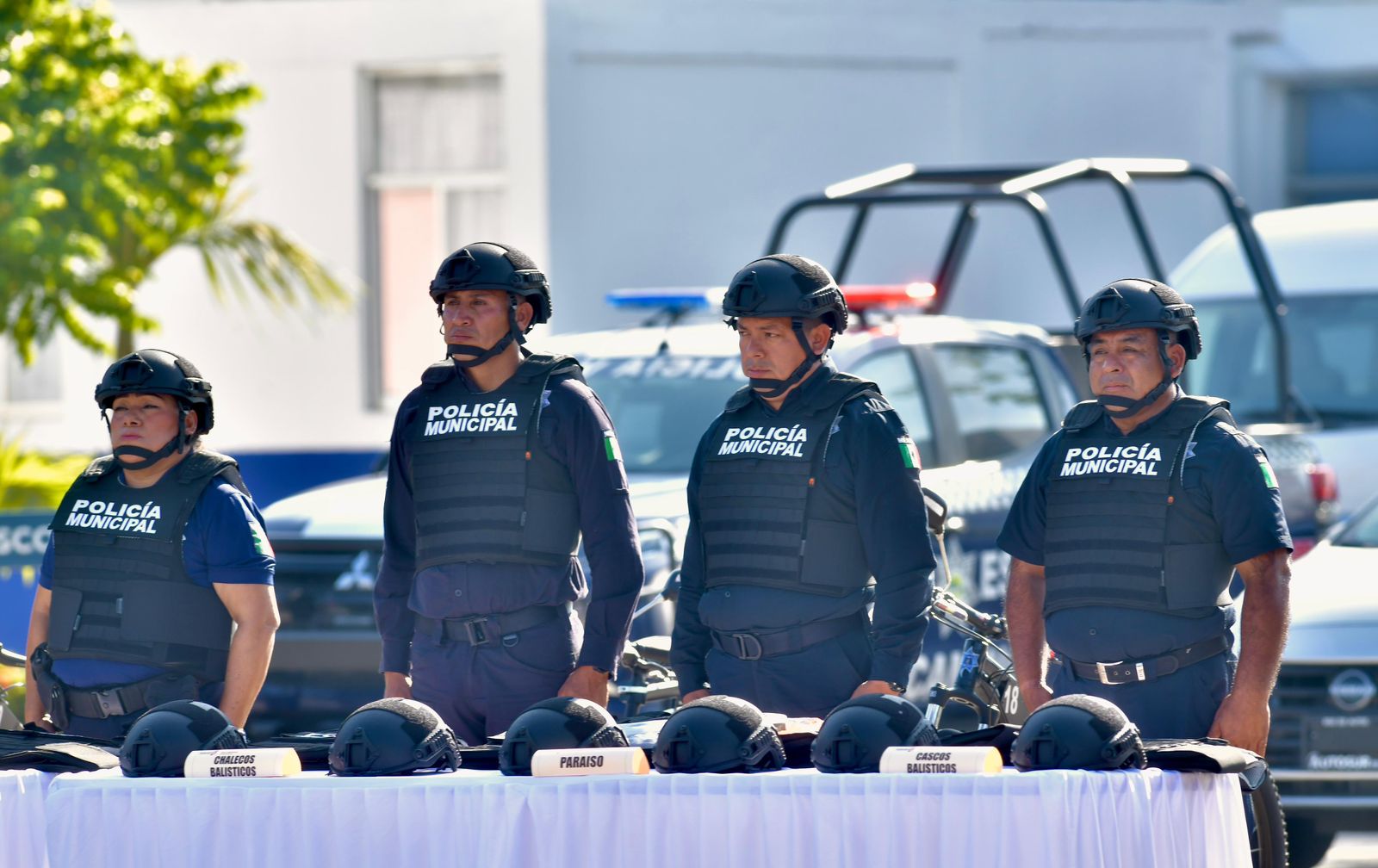 Reconocimientos a policías destacados en su servicio