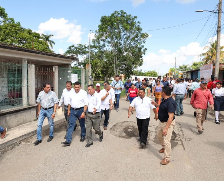 Javier May impulsa desarrollo en Jalpa de Méndez