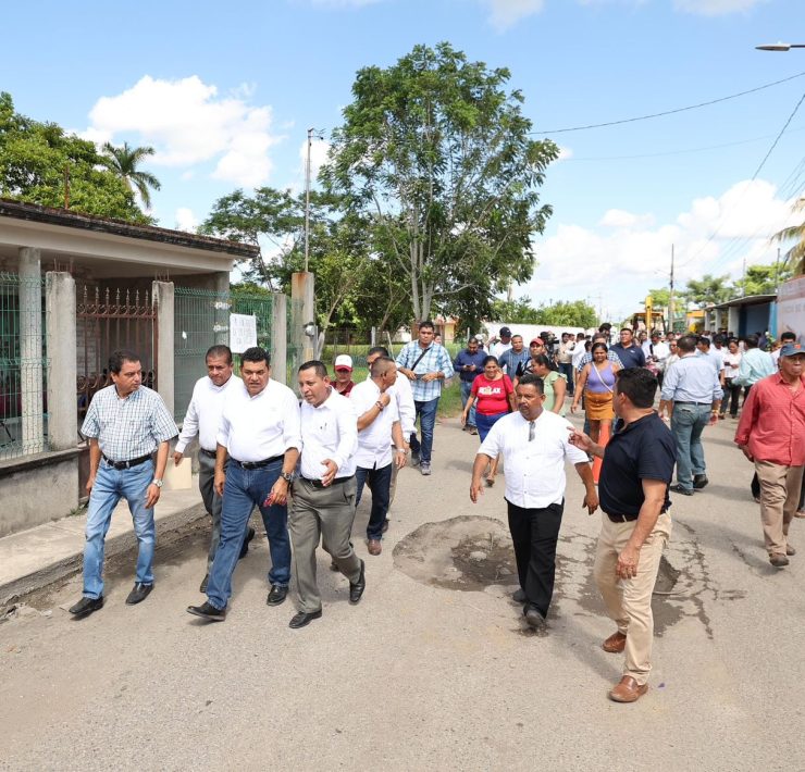 Javier May impulsa desarrollo en Jalpa de Méndez