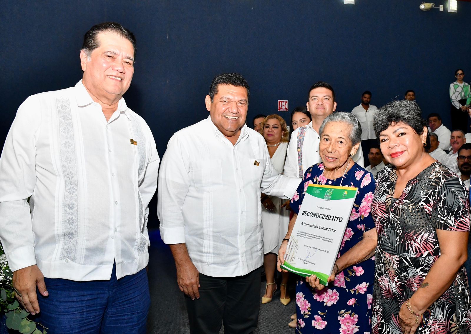 Reconocimientos en el 66 aniversario de la UJAT