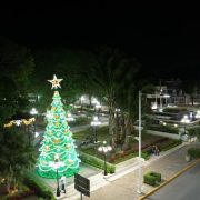 Encendido navideño y “Nochebuena en Centro” hacen brillar Villahermosa