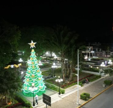 Encendido navideño y “Nochebuena en Centro” hacen brillar Villahermosa