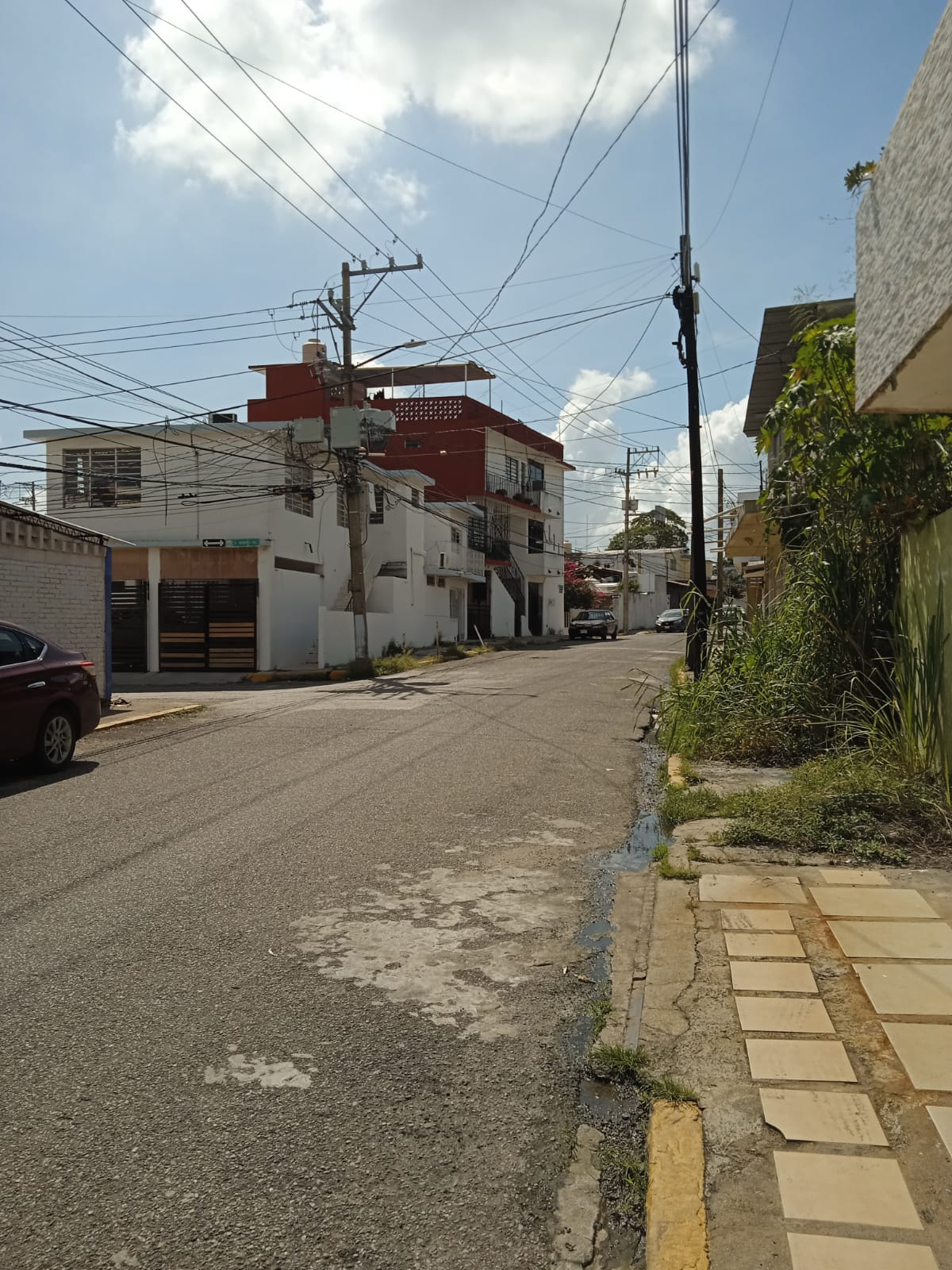 banqueta de esta calle Anacleto Canabal de la colonia Reforma