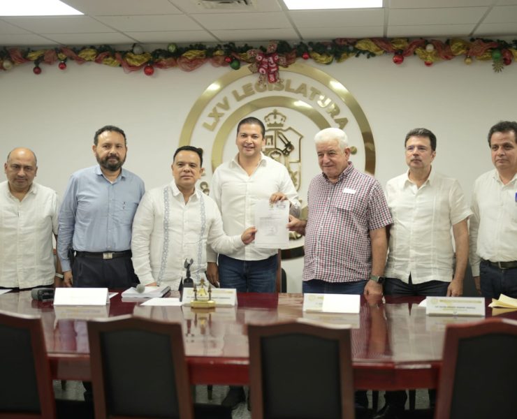 Entregan Plan Estatal de Desarrollo 2024-2030