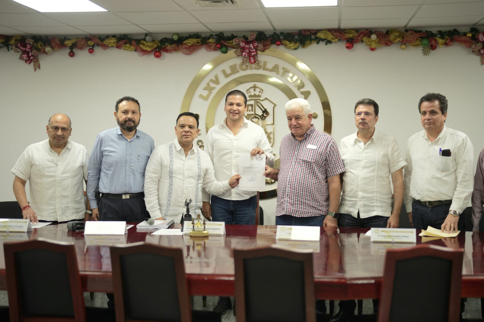 Entregan Plan Estatal de Desarrollo 2024-2030