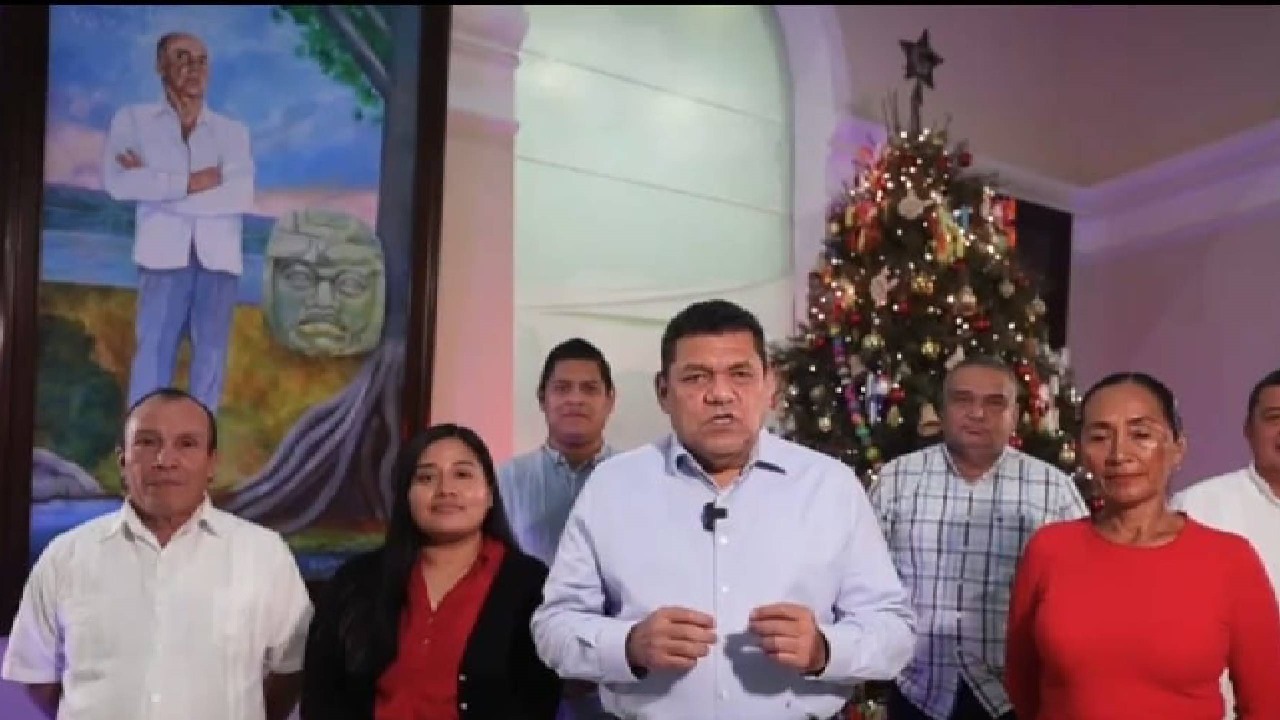 Javier May llama a la unidad e invita a vivir la Navidad en fraternidad