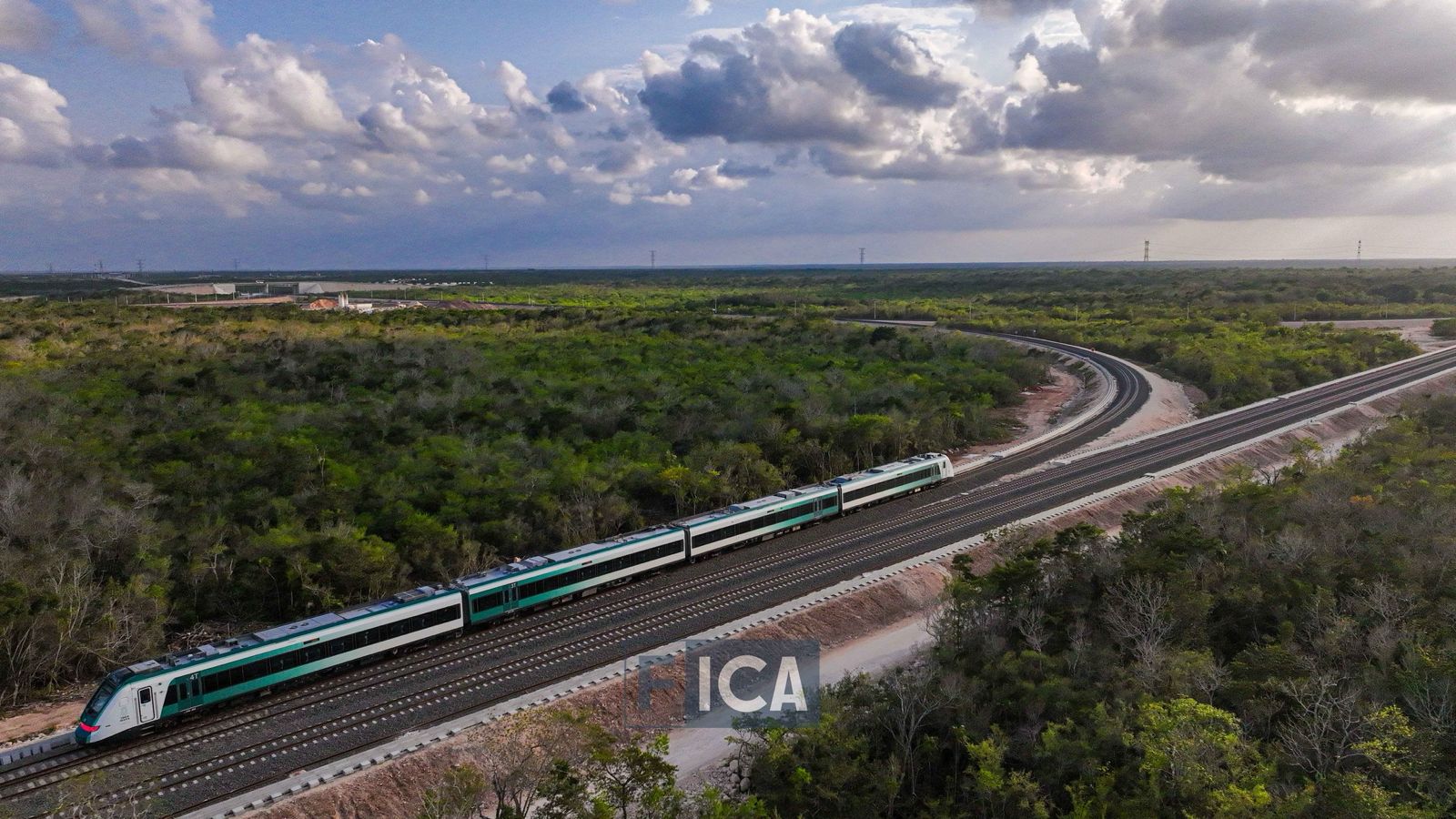 Protestas por adeudos del Tren Maya provocan bloqueos