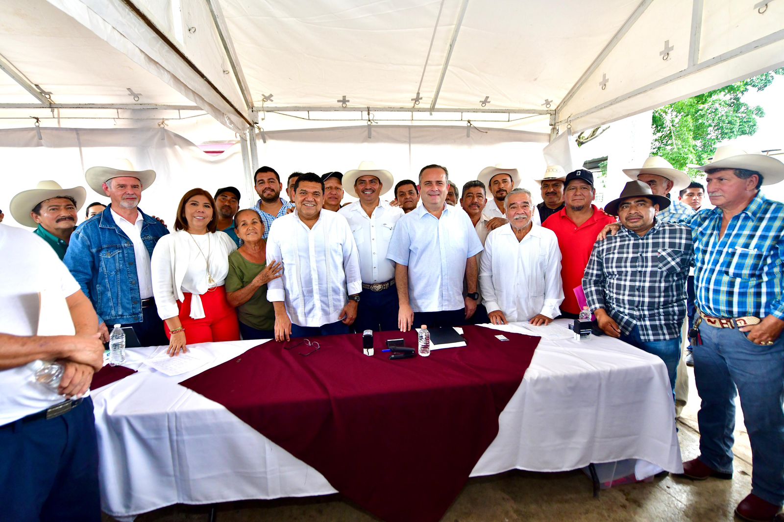 Javier May anuncia Barrido Sanitario en Huimanguillo