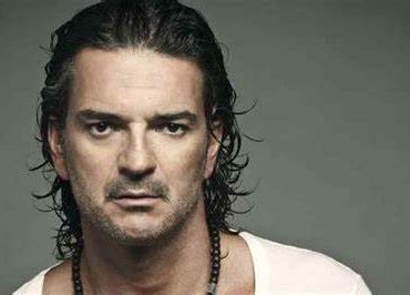 Arjona regresa a la música con un nuevo álbum impresionante