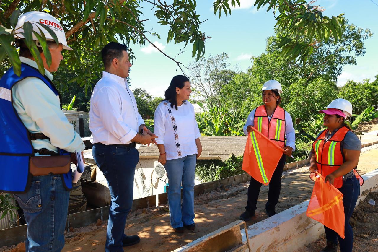 Cumple Yolanda Osuna con obra integral de pavimentación en Tamulté de las Sabanas