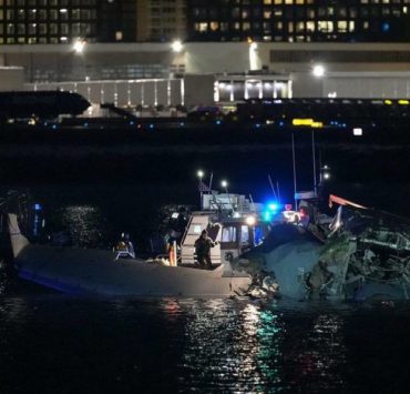 Sheinbaum expresa solidaridad tras accidente aéreo en Washington y Consulado de México brinda apoyo