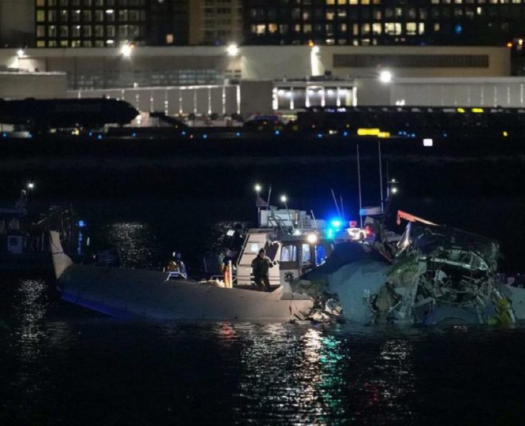 Sheinbaum expresa solidaridad tras accidente aéreo en Washington y Consulado de México brinda apoyo