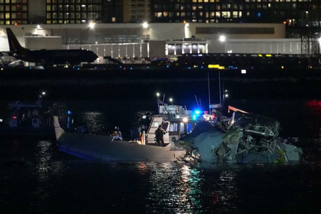 Sheinbaum expresa solidaridad tras accidente aéreo en Washington y Consulado de México brinda apoyo