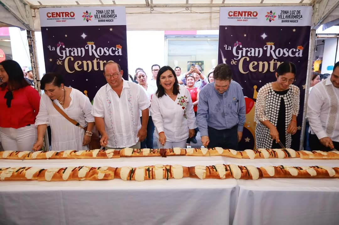 Yolanda Osuna celebra con ciudadanos Rosca de Reyes