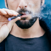 Decreto que Prohíbe el Uso de Vapeadores