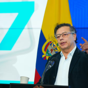 ¿Presidente de Colombia impide entrada a migrantes?