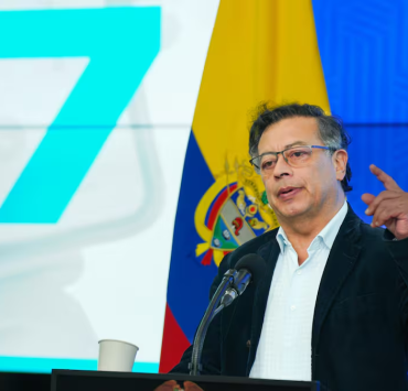 ¿Presidente de Colombia impide entrada a migrantes?