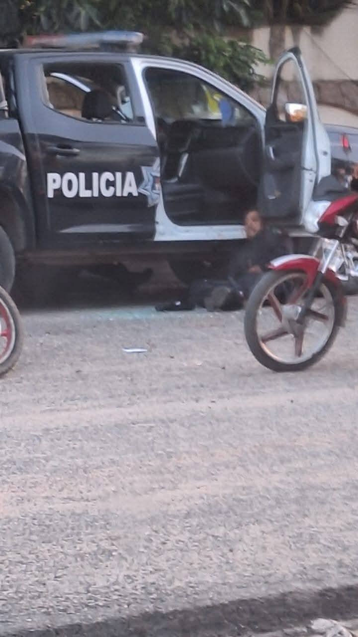 Ponchallantas y bloqueos complican la seguridad en Tabasco