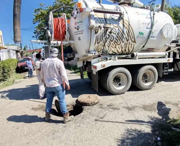 Intensifica CEAS limpieza en drenajes en las cabeceras municipales