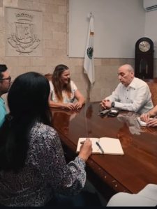 Funcionarios del Ayuntamiento de Mérida y el PNUD durante la reunión para impulsar proyectos de desarrollo sostenible.