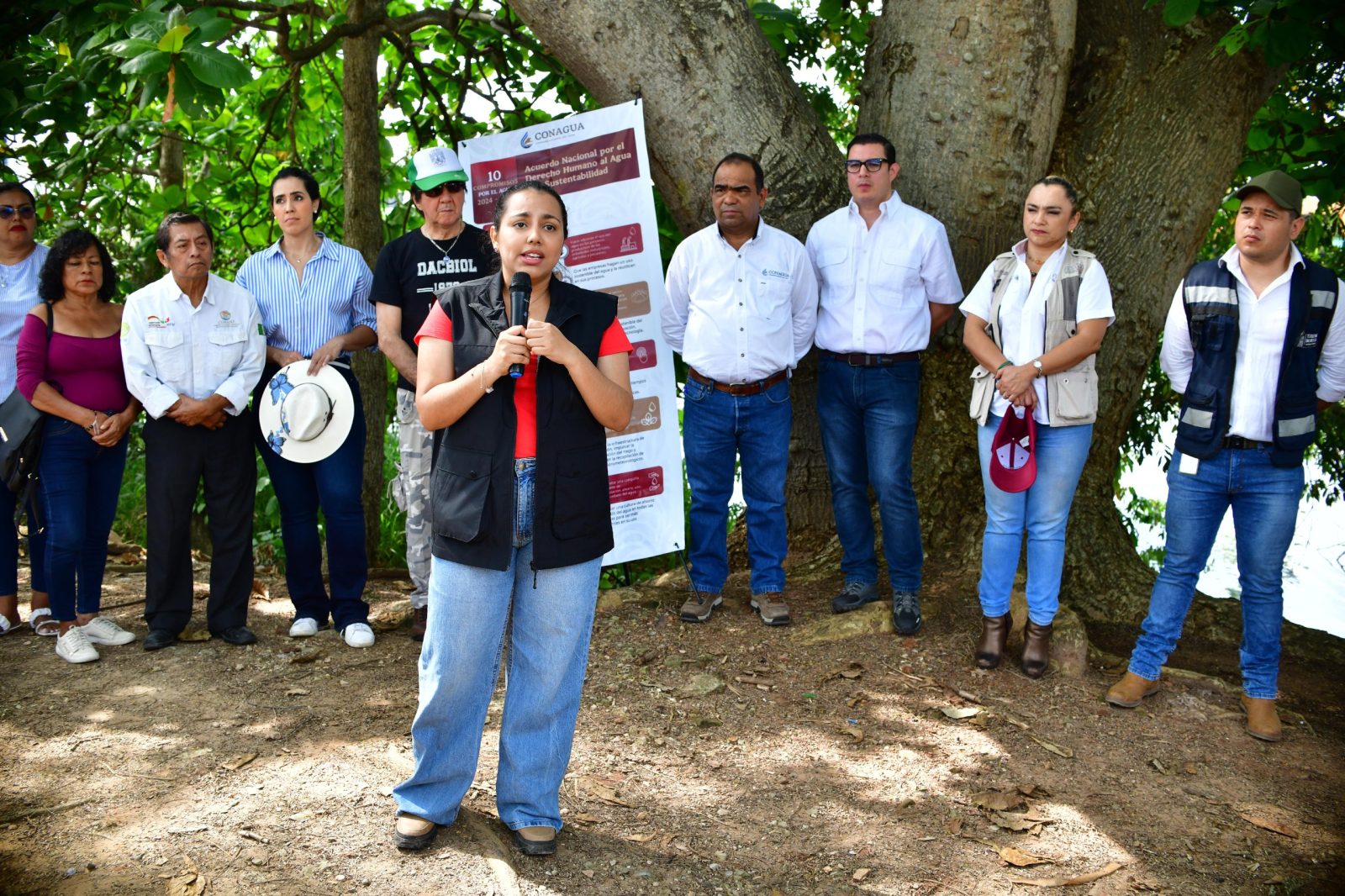 Dan inicio a jornada de limpieza en Laguna de las Ilusiones.