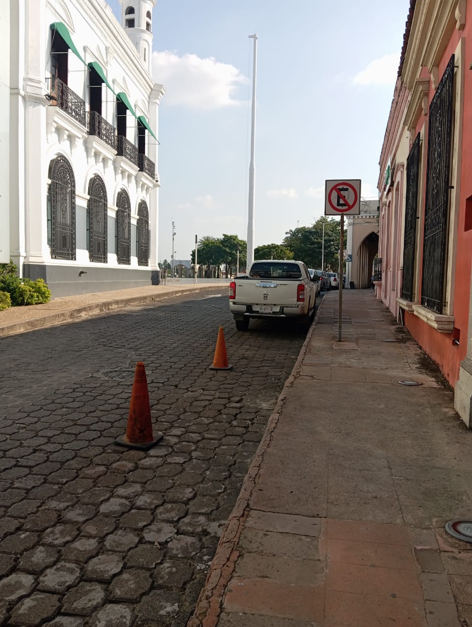 choferada apartan espacio de la vía pública