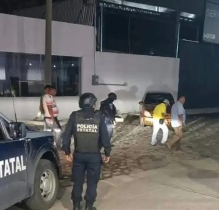 policías detenidos en Nacajuca