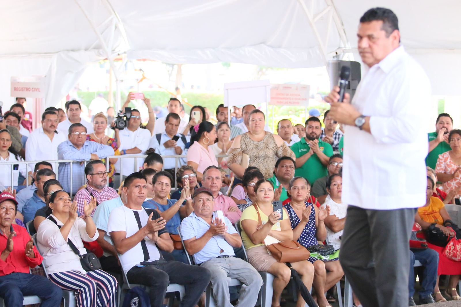 Anuncia el Gobernador Javier May la construcción del puente El Naranjeño 