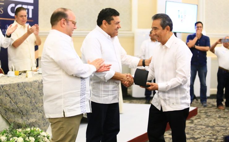 Medalla al Mérito Empresarial 2024 a Eliazar Cabrera Paredes