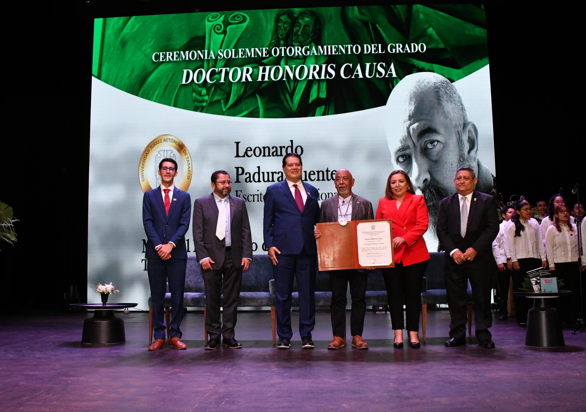 Doctor Honoris Causa al escritor Leonardo Padura