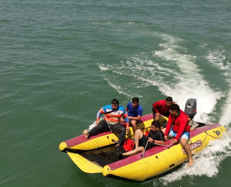 Protegen a turistas en vacaciones