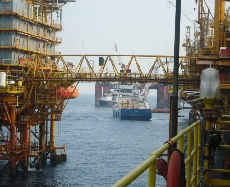 Atiende PEMEX dos fugas en ducto de la plataforma Akal-C