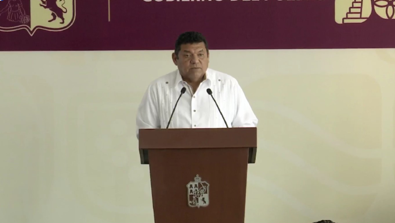 Conferencia de prensa del gobernador Javier May
