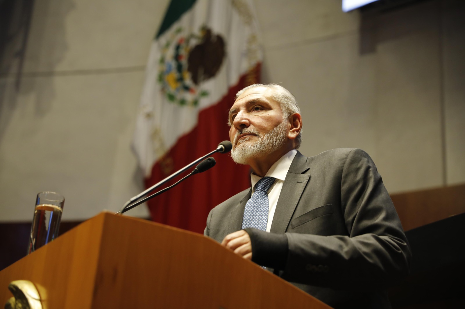 Gravar remesas de migrantes es una medida injusta