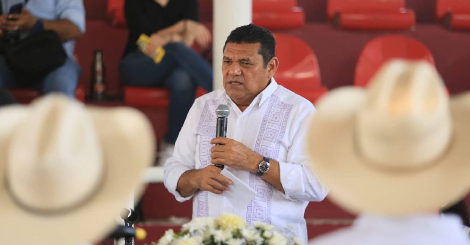 Javier May está comprometido con el sector agropecuario apoyo real a los productores