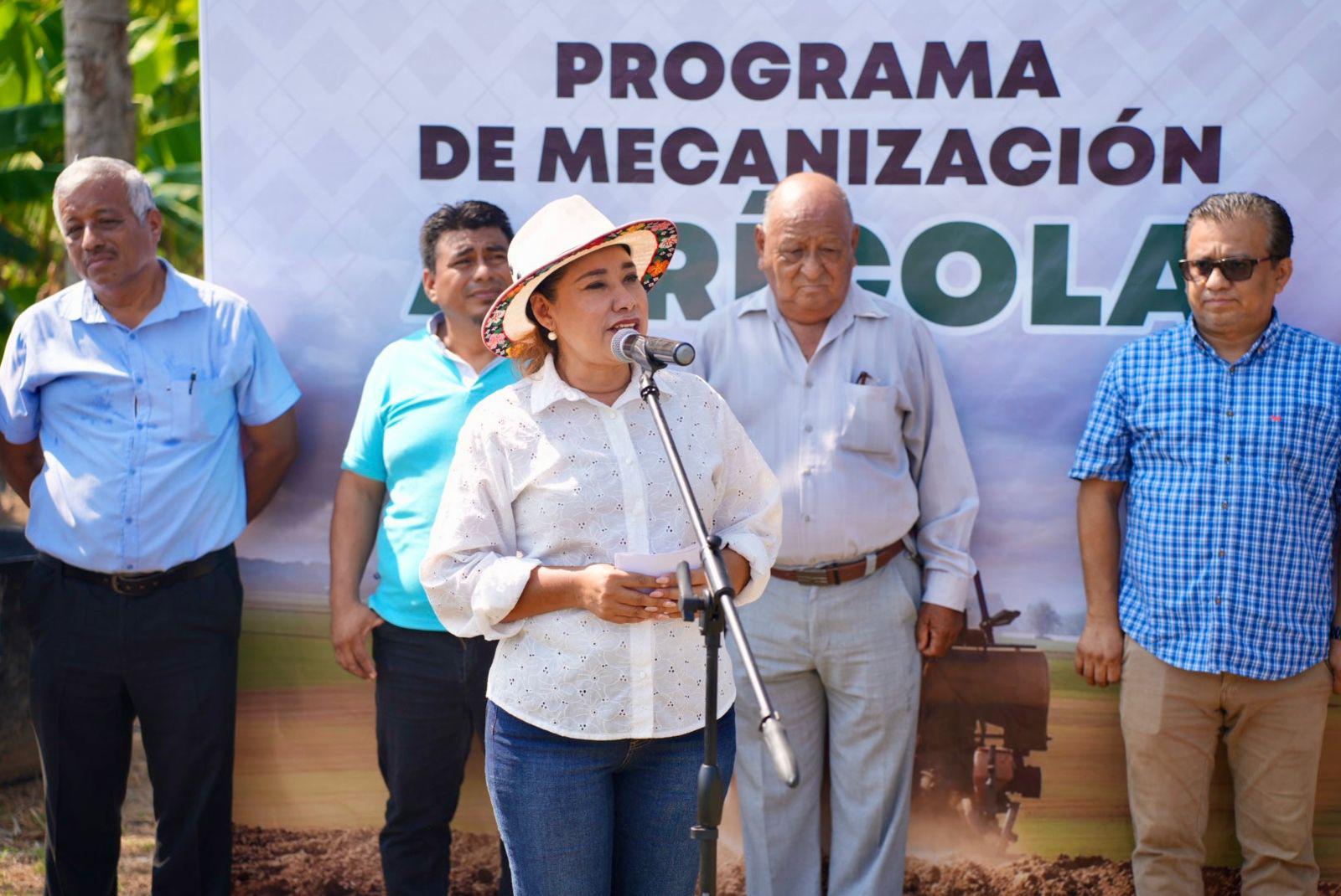 Ayuntamiento de Cunduacán pone en marcha programa de mecanización agrícola