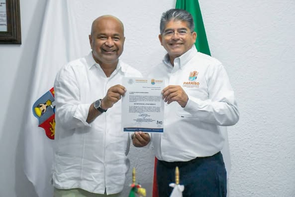 Carlos Güemes como secretario del Ayuntamiento de Paraíso