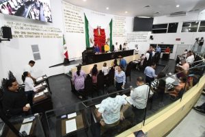 En período extraordinario de este viernes, la LXV Legislatura aprobó tres iniciativas de ley enviadas por el titular del Poder Ejecutivo el último día del período ordinario de sesiones.