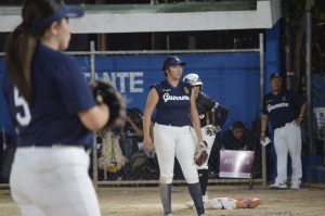 Jugadoras de Tabasco durante su debut en el Softbol femenil de la Olimpiada Nacional CONADE, donde enfrentaron una dura derrota ante Guerrero.